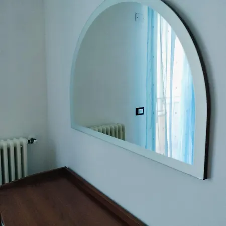 Pm 3 Via Massimiliano Grazia Apartment