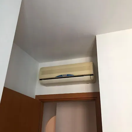 Pm 3 Via Massimiliano Grazia 아파트