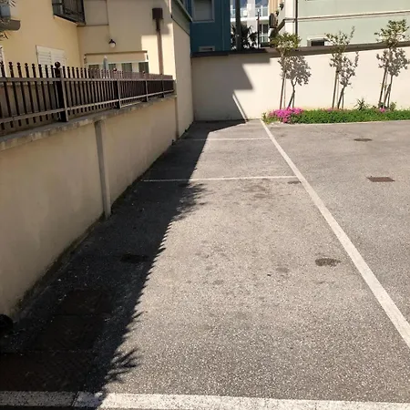 Pm 3 Via Massimiliano Grazia 아파트